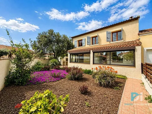 Maison familiale T6 142 m2 habitables sur 387 m2 de terrain