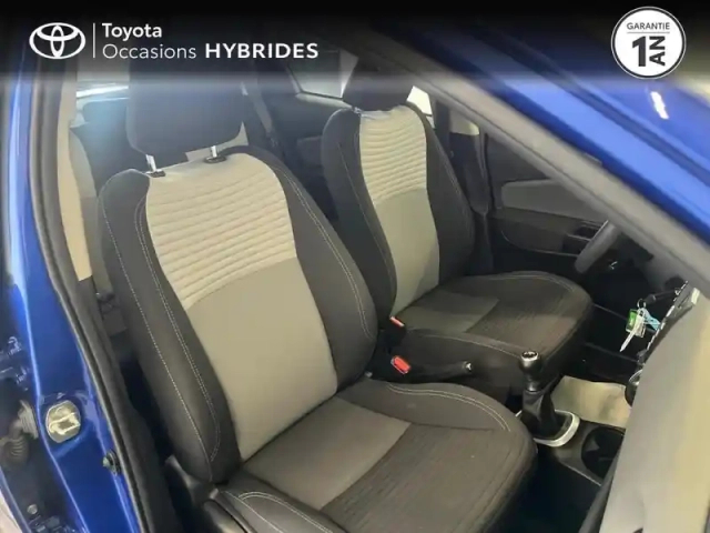 Toyota Yaris 70 vvt-i france business 5p my19 — photo 6