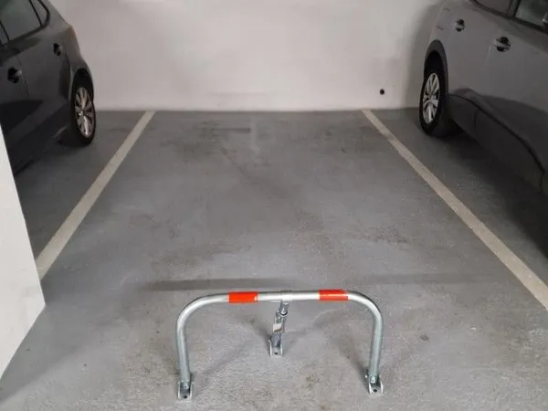 Place parking sous-sol securise sur antony