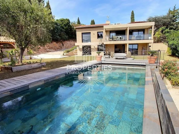 Maison 7 pièces 203 m²