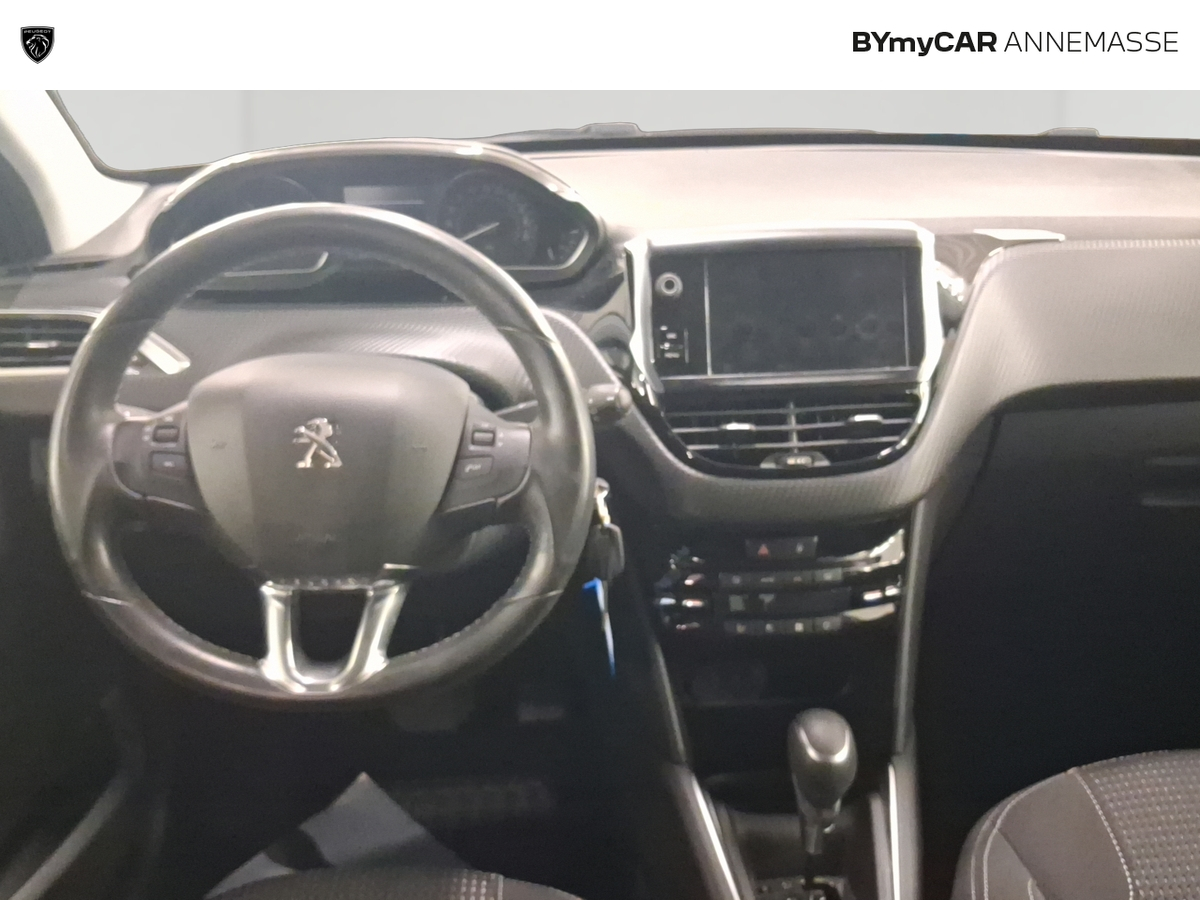 Peugeot 208 PureTech 110ch S&amp;S EAT6 — photo 9
