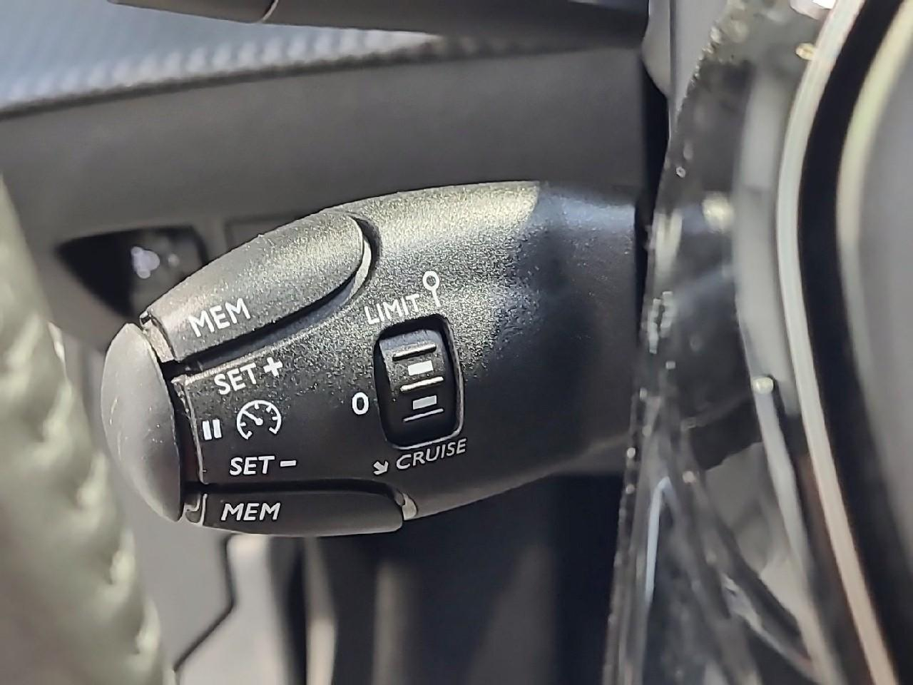 Peugeot 2008 puretech 100 s&s bvm6 active — photo 22