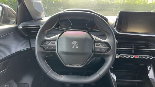 Peugeot 208 1.2 Puretech 100 - Allure – 2022 – 26185 km – Essence – Boîte Manuelle — photo 25