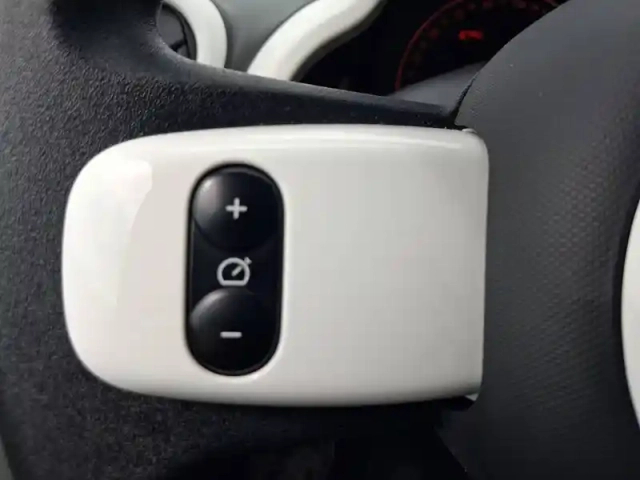Renault Twingo iii sce 65 — photo 16