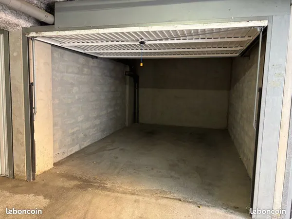 Garage ferme double securite residence standing