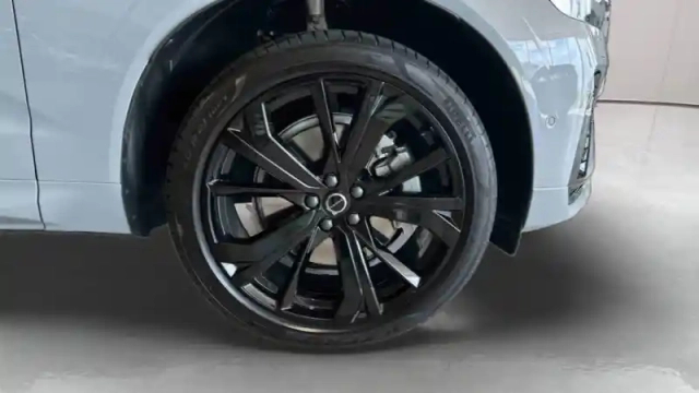 Volvo Xc60 t6 awd hybride rechargeable 253 ch+145 ch geartronic 8 — photo 8