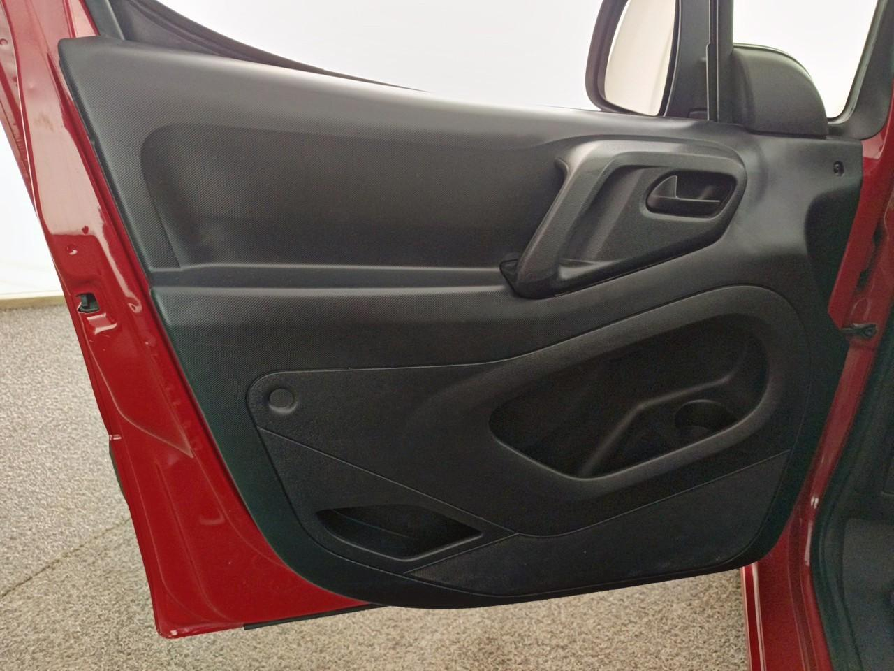 Citroën Berlingo m bluehdi 75 business — photo 15