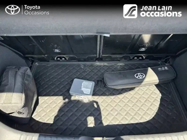 Toyota Aygo X 1.0 vvt-i 72 — photo 10