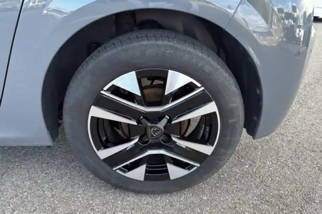 Peugeot 208 100 s&amp;s bvm6 — photo 10