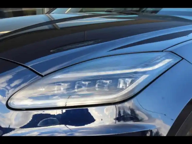 Jaguar E-Pace p300e phev r-dynamic hse bva awd — photo 18