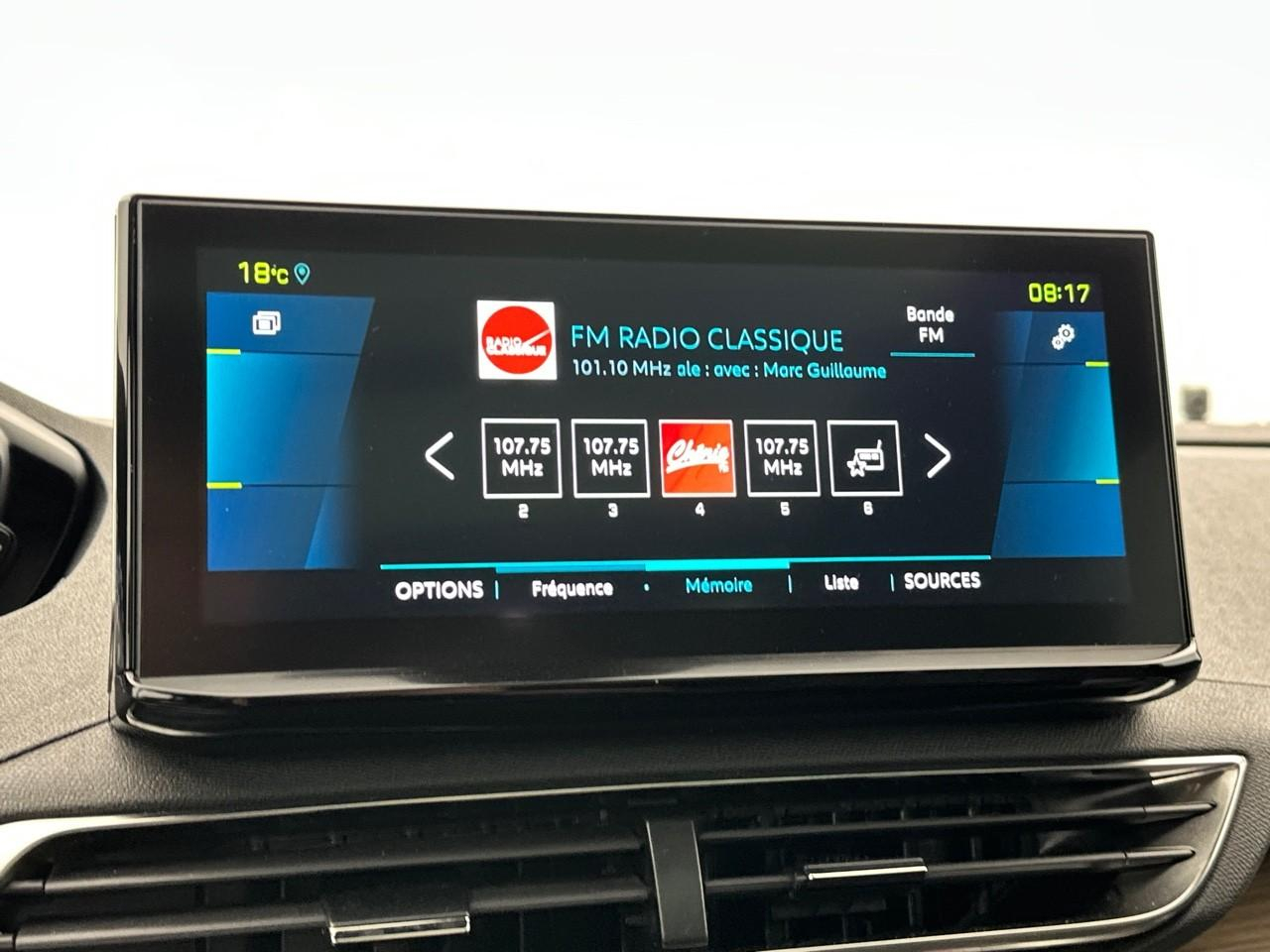 Peugeot 3008 hybrid 225 e-eat8 gt pack — photo 22