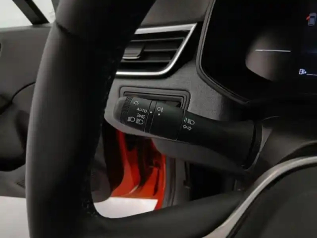 Renault Clio 1.0 tce 90ch evolution - 24 — photo 10