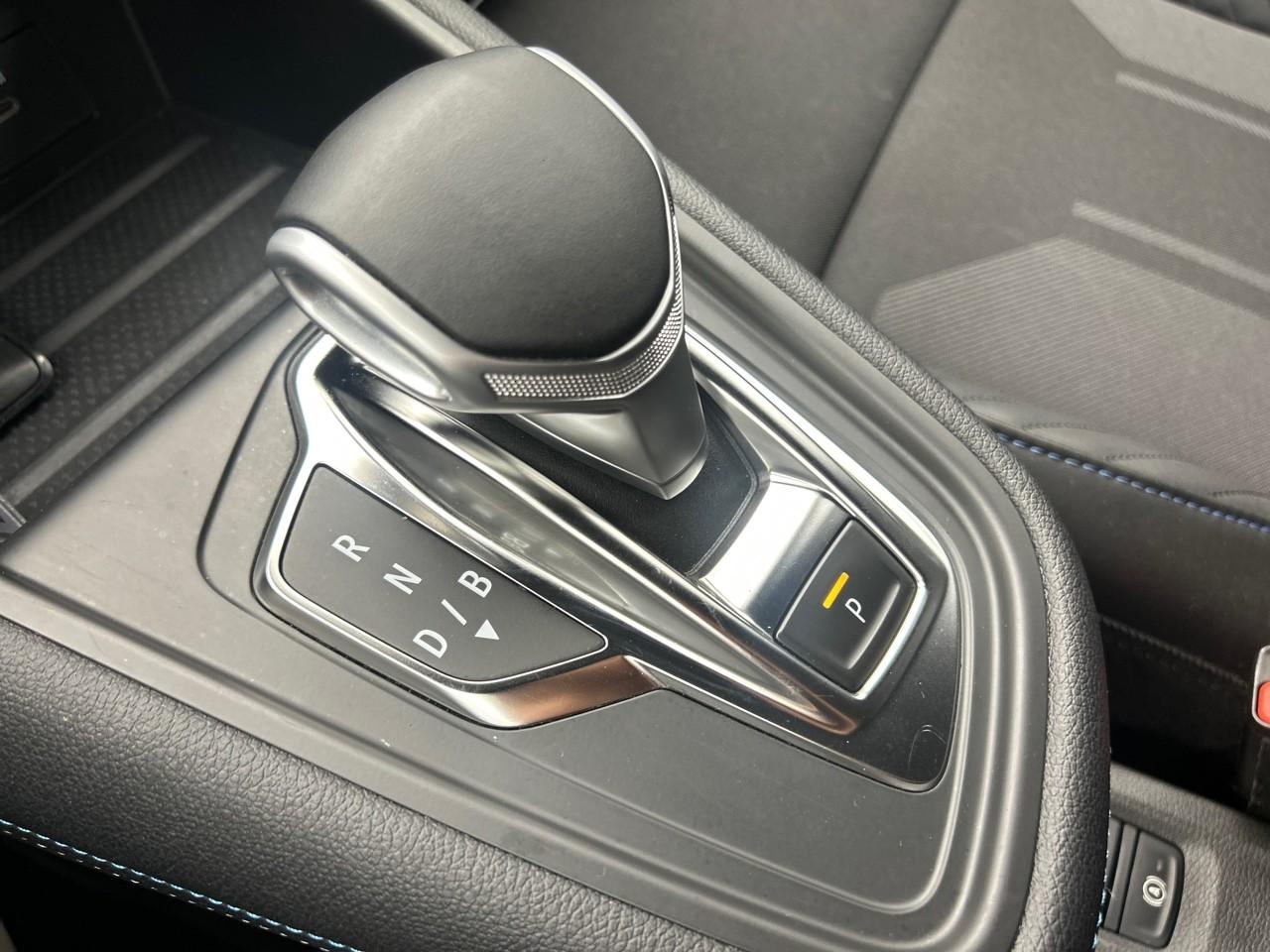 Renault Captur e-tech full hybrid 145 ch esprit alpine — photo 18