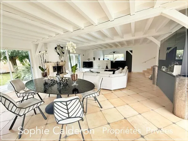 Maison Narrosse 8 pièce(s) 250 m2