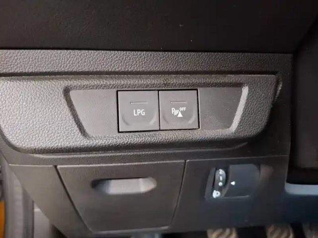 Dacia Sandero eco-g 100 — photo 23