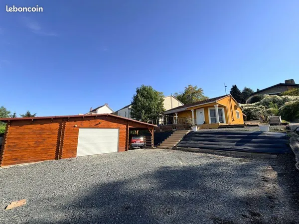 Maison 2019 - 72 m² - Terrain 582 m² - Garage 40 m² - Piscine - À 3 min de Vichy