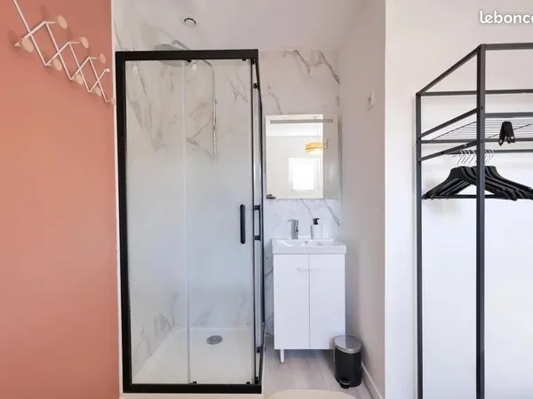 Chambre 1 pièce 19 m²