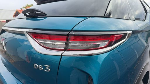 DS DS3 Crossback 1.2 PureTech 130 EAT8 - Grand Chic – 2019 – 93114 km – Essence – Boîte Automatique — photo 2