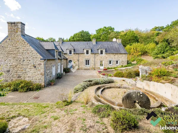 Propriété 6 pièces 179 m²