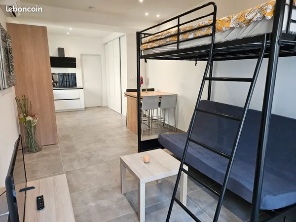 Loue studio meublé à Vauvert