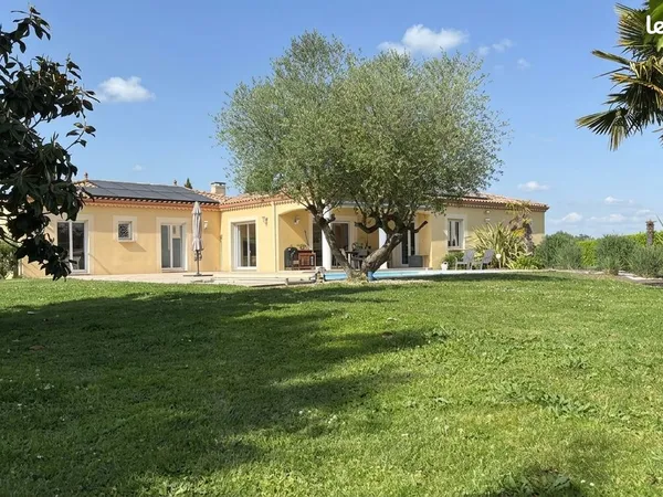 Plain-pied 150 m² • Piscine chauffée • 3 124 m² • Photovoltaïque • DPE B