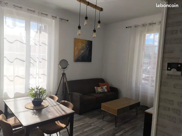 Appartement lumineux libre de suite et meublé