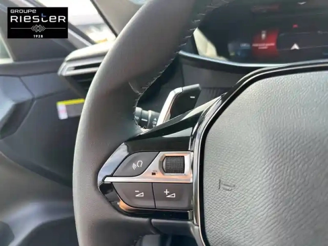 Peugeot 208 puretech 100 s&amp;s eat8 — photo 20
