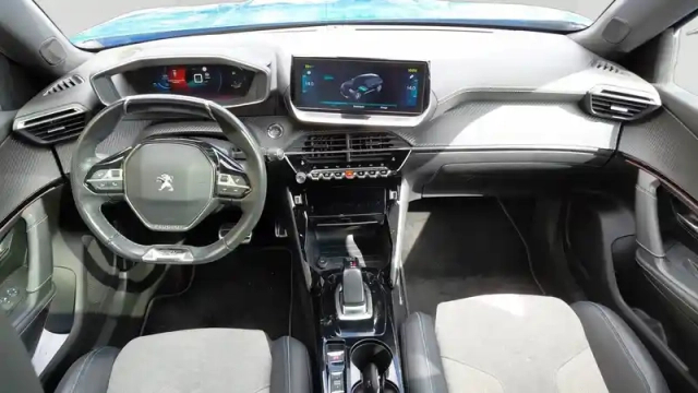 Peugeot 2008 moteur électrique 136 ch — photo 22