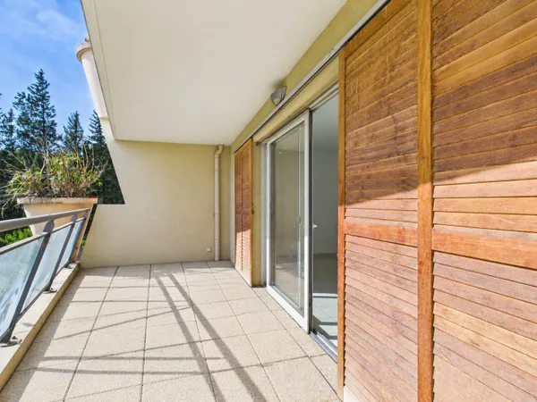 EXCLUSIVITE / Avignon Appartement T3 avec terrasse, cave, garage