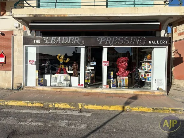 Local commercial 97 m²