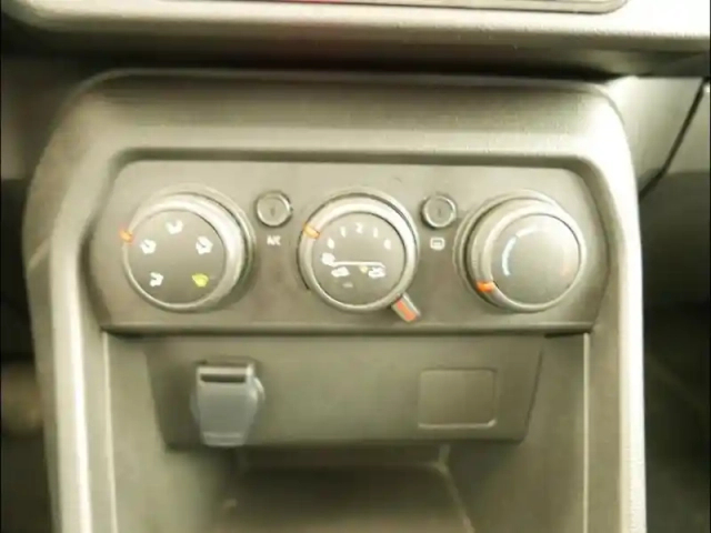 Dacia Sandero 1.0 eco-g 100ch expression — photo 4