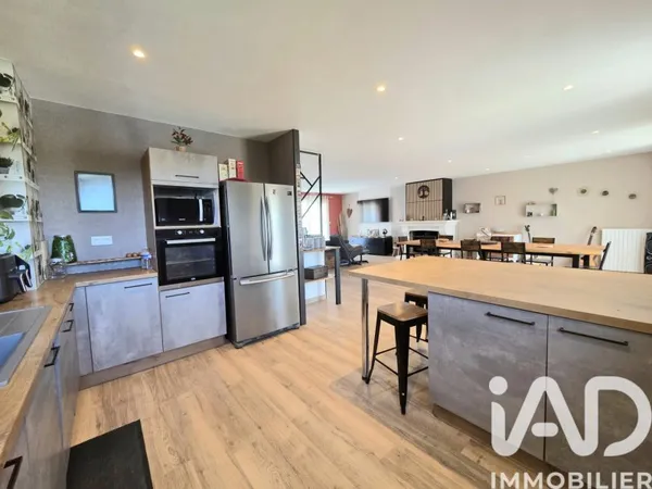 Maison 6 pièces 177 m²
