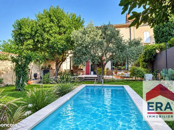 Maison 9 pièces 250 m²