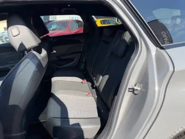 Peugeot 308 sw hybrid 145 e-dcs6 — photo 31