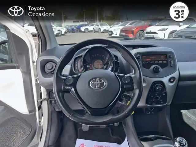 Toyota Aygo 1.0 vvt-i 72ch x-play 3p — photo 9