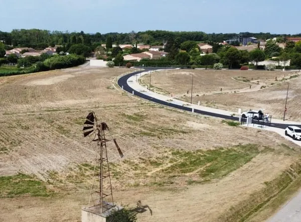 Terrains à bâtir à VILLESEQUELANDE, LE MOULIN DE GRANELLE. 1000m2