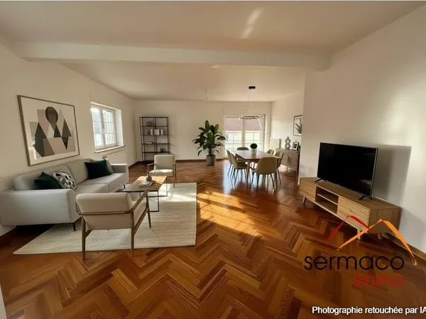 T4 de 138 m² avec terrasse et garage, au calme