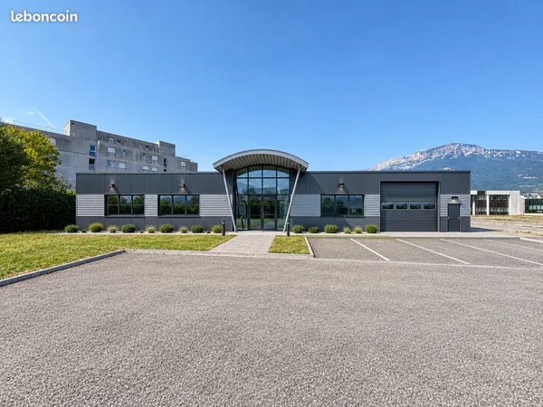 BATIMENT INDEPENDANT 457 m² BUREAUX et ou ACTIVITES PARC SUD GALAXIE