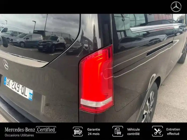 Mercedes Classe V eqv 300 extra long 204 ch — photo 17