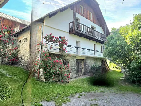 Maison 12 pièces 378 m²