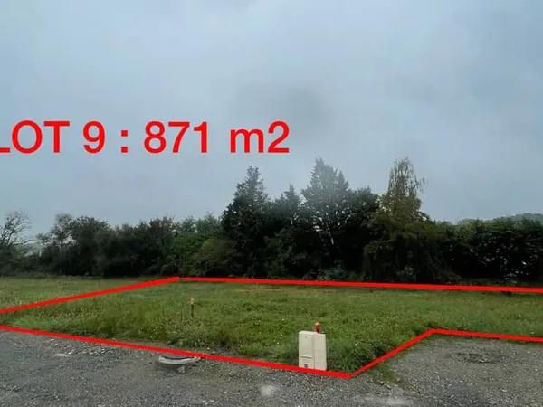 Terrain 871 m²