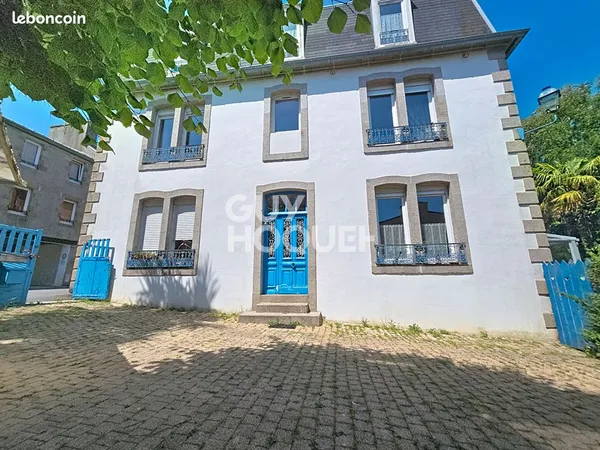Maison 11 pièces 250 m²