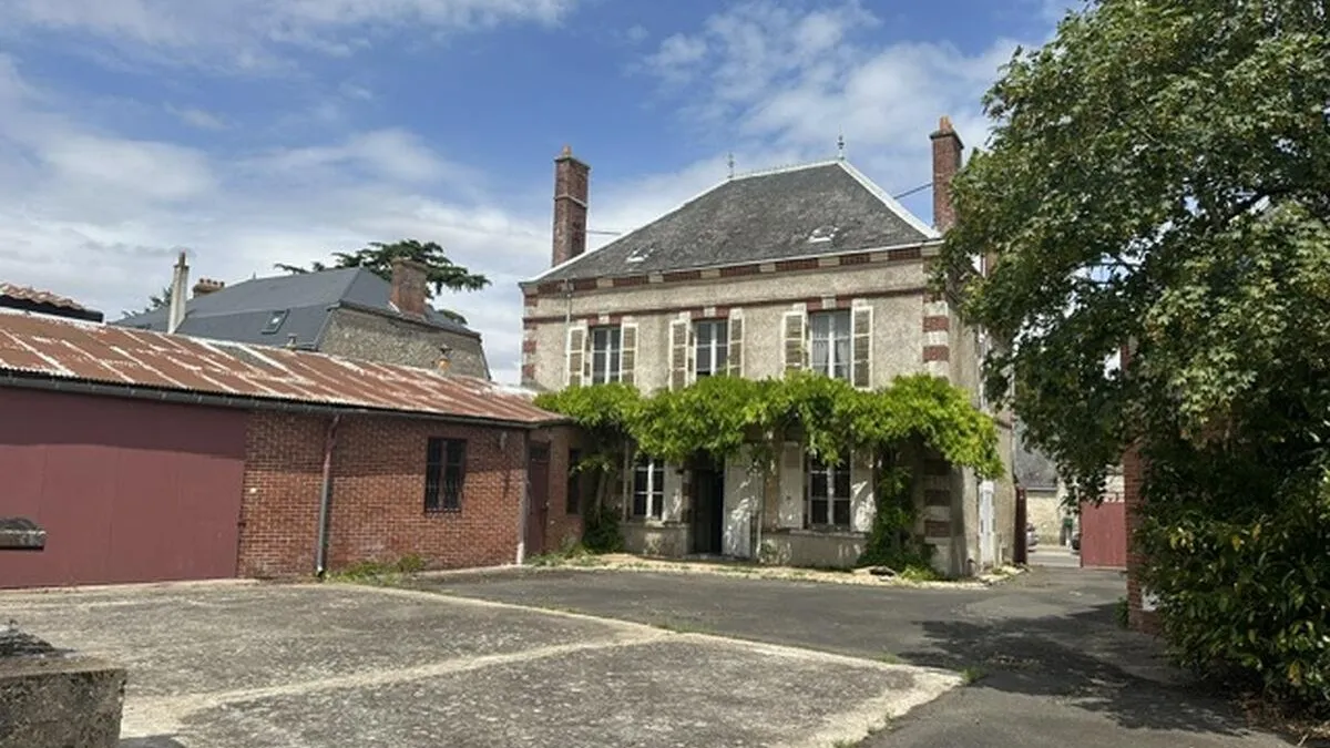 Photo 1