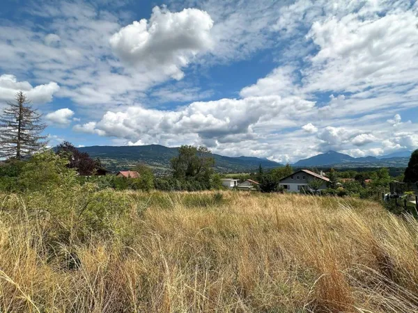 Terrain constructible 1956 m²