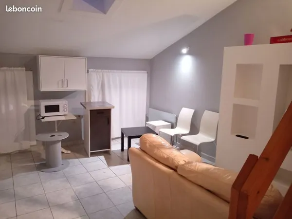 T2 meublé en duplex avec climatisation