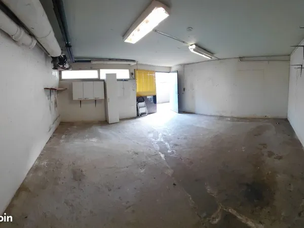 Local de Stockage & Petit Atelier - 33 m²