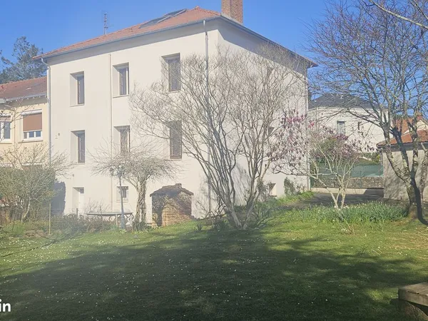 Maison 7 pièces 203 m²
