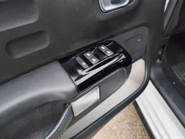 Citroën C3 1.2 puretech 110ch s&amp;s shine eat6 — photo 12