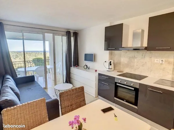 Apparemment à louer à grimaud