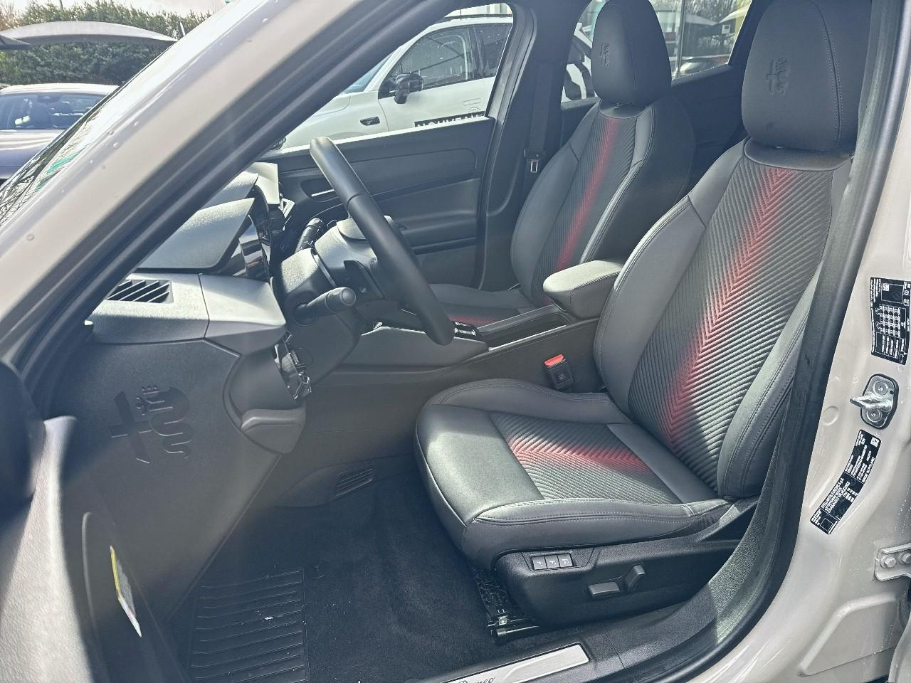 Alfa Romeo Junior 1.2 ibrida 136 ch edct6 premium — photo 9